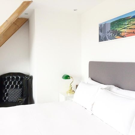 The Blue Door Bed & Breakfast นิวคีย์ ภายนอก รูปภาพ