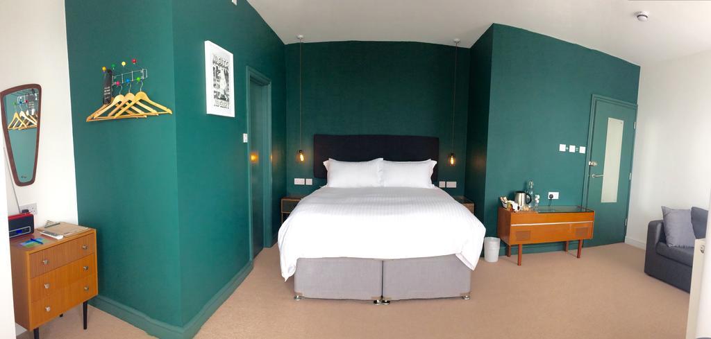 The Blue Door Bed & Breakfast นิวคีย์ ภายนอก รูปภาพ