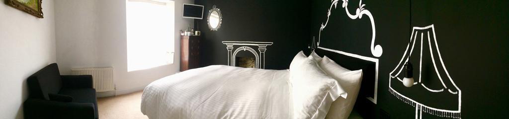 The Blue Door Bed & Breakfast นิวคีย์ ภายนอก รูปภาพ