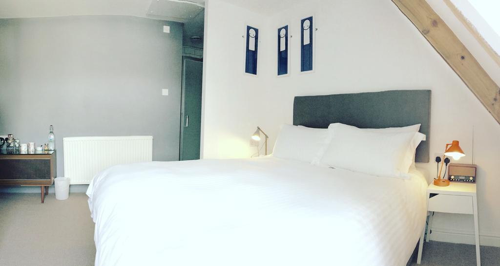The Blue Door Bed & Breakfast นิวคีย์ ภายนอก รูปภาพ