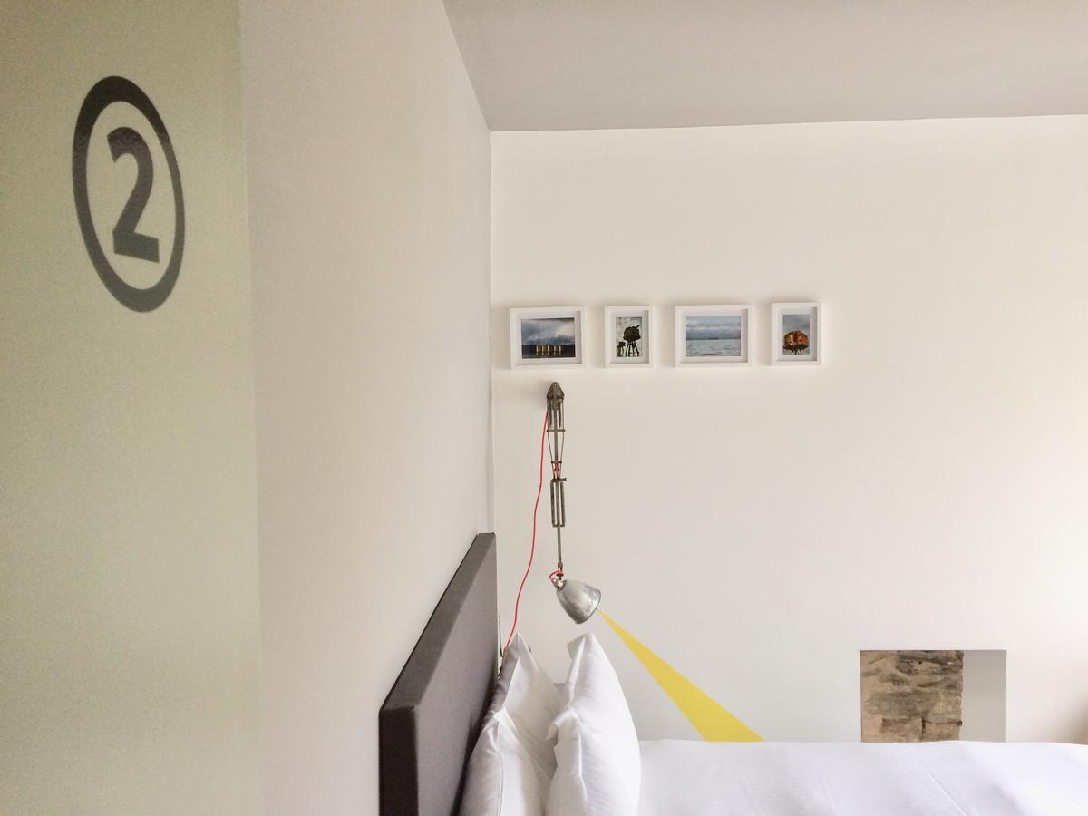 The Blue Door Bed & Breakfast นิวคีย์ ภายนอก รูปภาพ